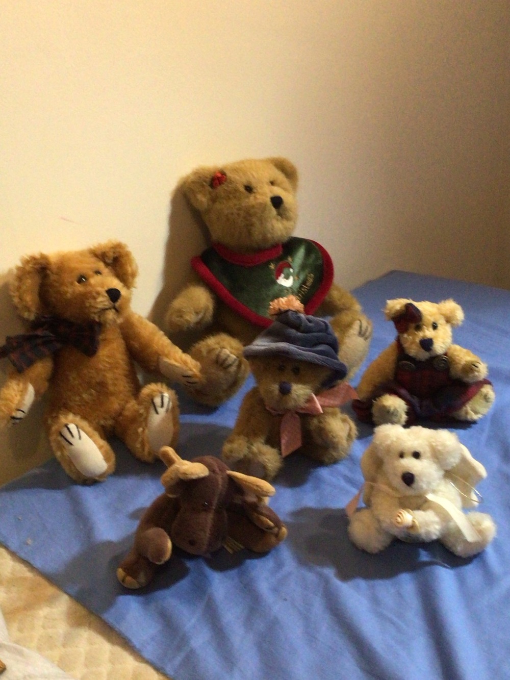 Boyds Bear Lot of Six ( Five bears One Moose). One bear is mohair.